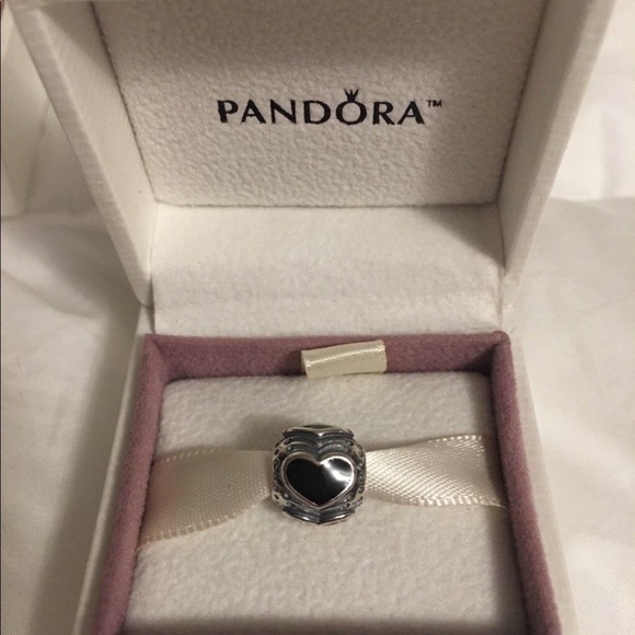 Pandora Black Friday 2011 LE charm - Picture 2 of 2